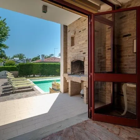 Lunalba 1 * Albarella Island