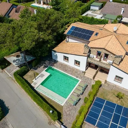 Villa Lunalba 1 *