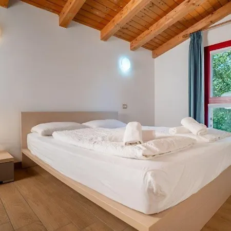 Lunalba 1 Villa